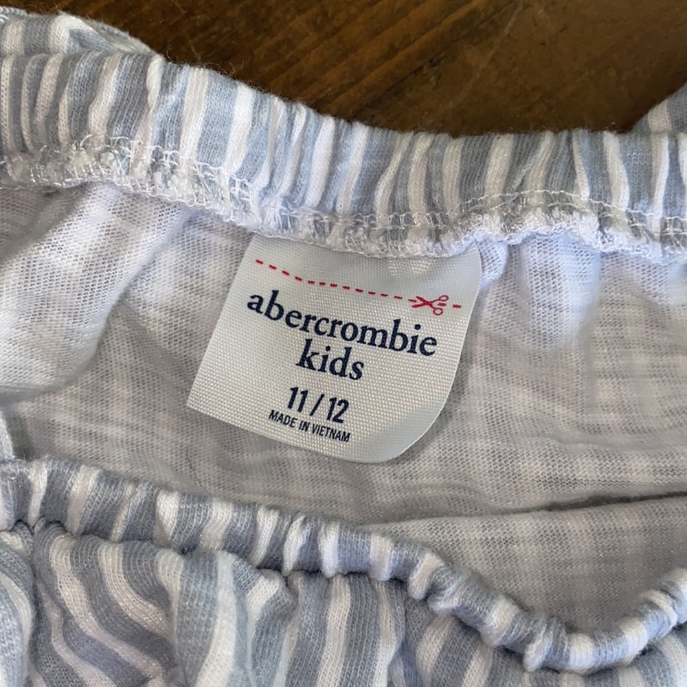 Abercrombie kids top - Picture 2 of 4